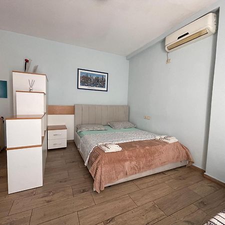 Enjoy Travel Cute Studio Apartment Tirana Bagian luar foto